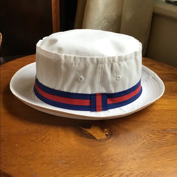 Other - Off white cloth hat w/ band. o/s.    NWT